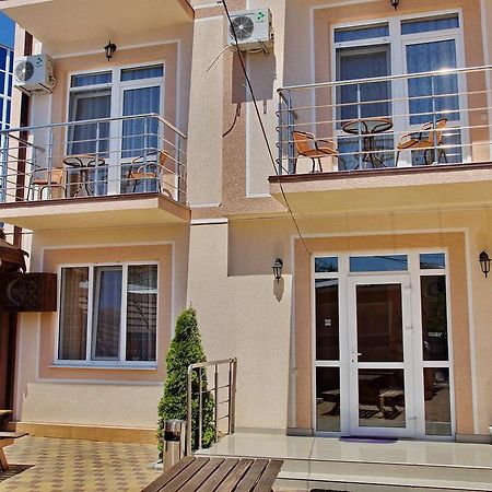Tikhaya Gavan Guest House Divnomorskoye Exterior photo